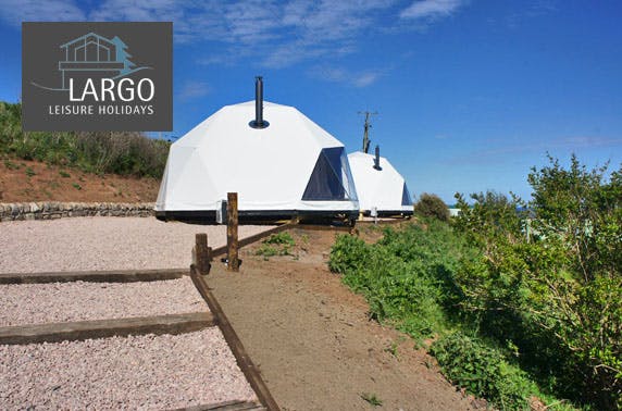 Beach view glamping, Crail