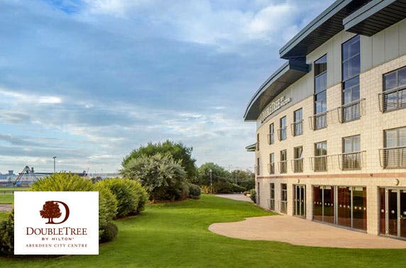 Prosecco afternoon tea at DoubleTree by Hilton