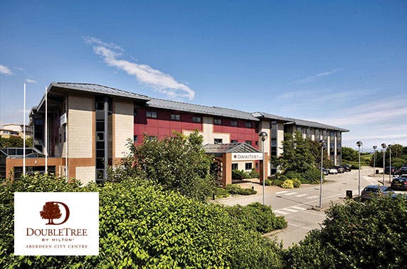Prosecco afternoon tea at DoubleTree by Hilton